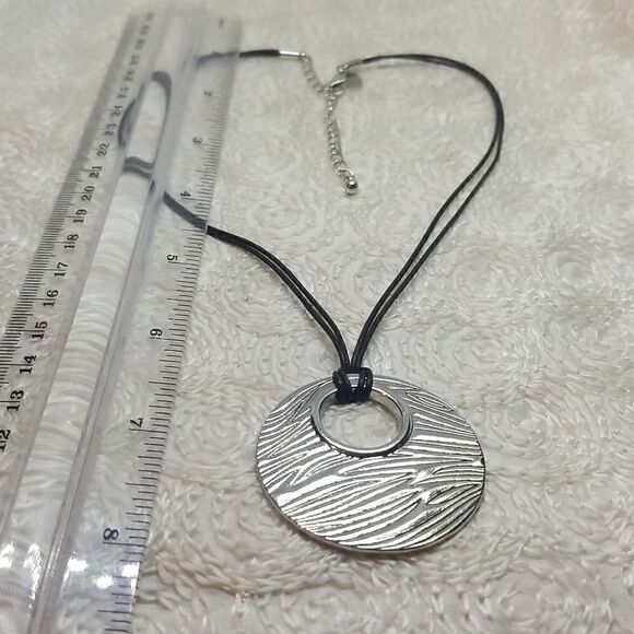 Lia Sophia Necklace Round Circle Brown Gold Silver Black String Necklace - Picture 6 of 9